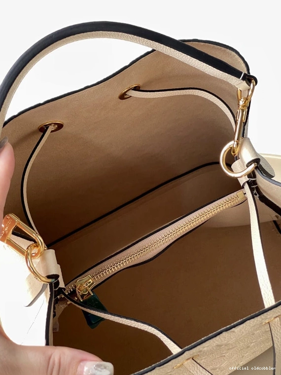 Official oldcobbler VUITTON LOUIS MM NÉONOÉ 0805